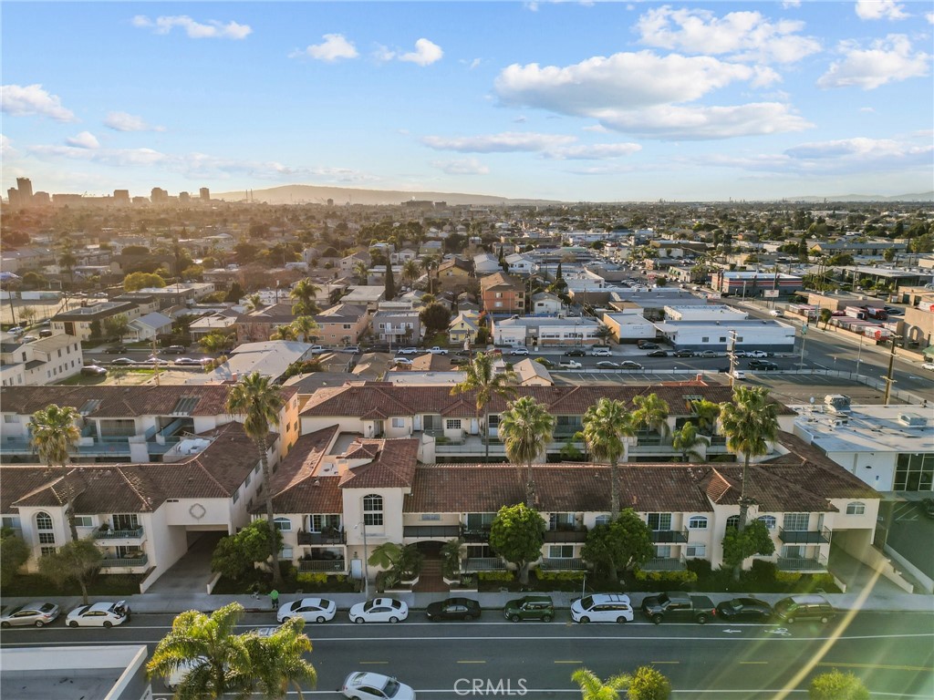 1207 Obispo Avenue 203