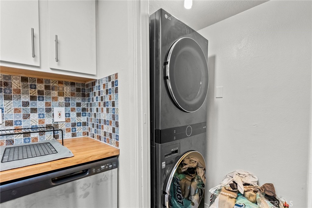 1207 Obispo Avenue 203