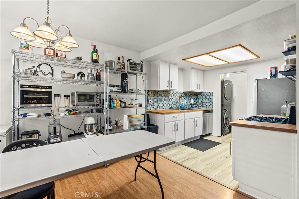 1207 Obispo Avenue 203