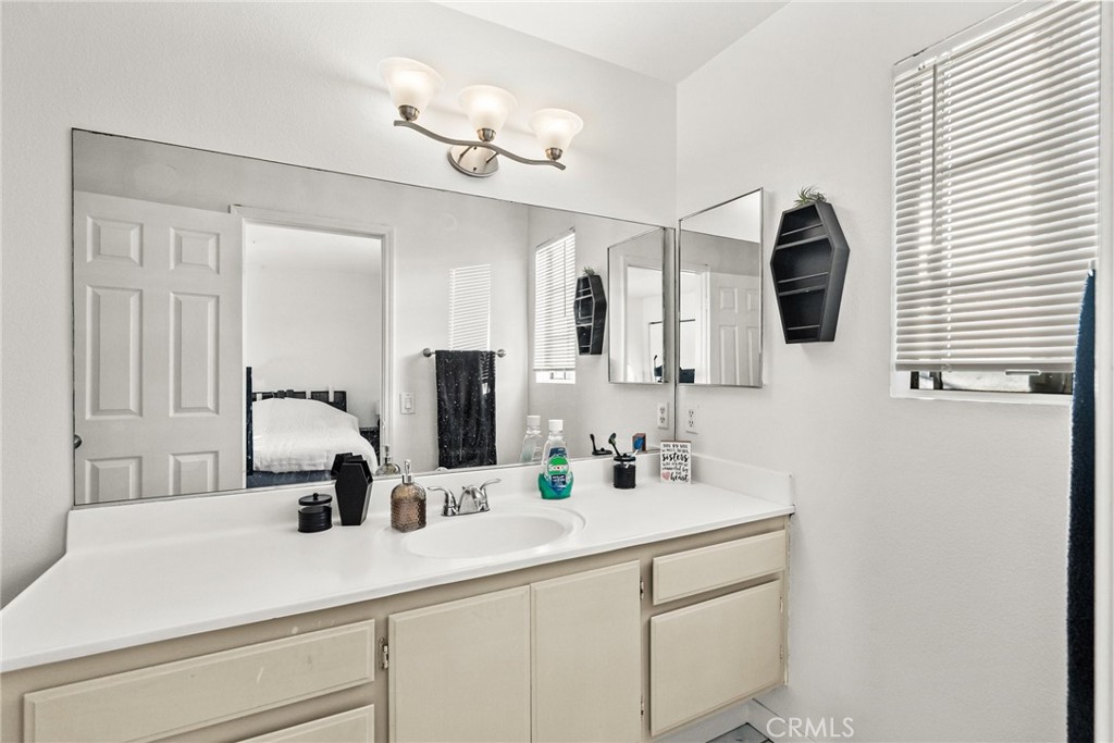 1207 Obispo Avenue 203