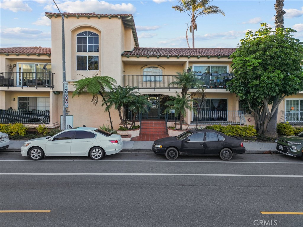 1207 Obispo Avenue 203