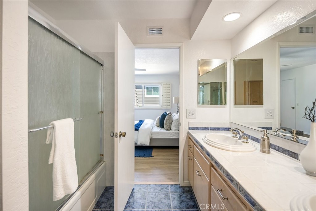 10201 Mason Avenue 20