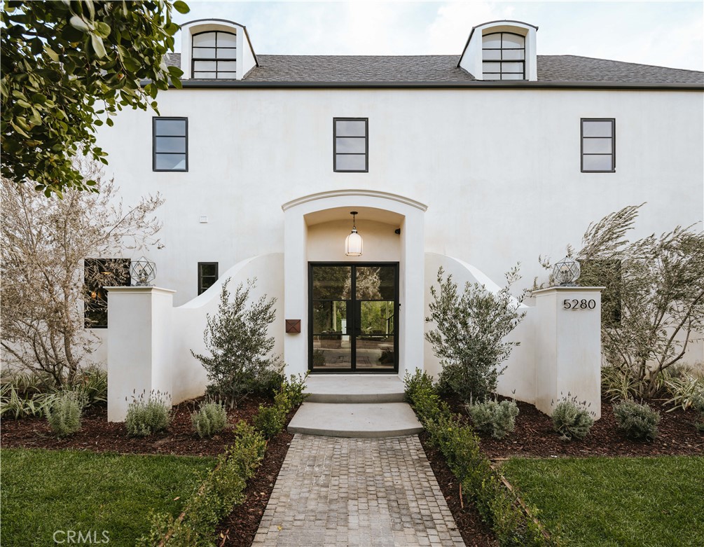 5280 Los Bonitos Way