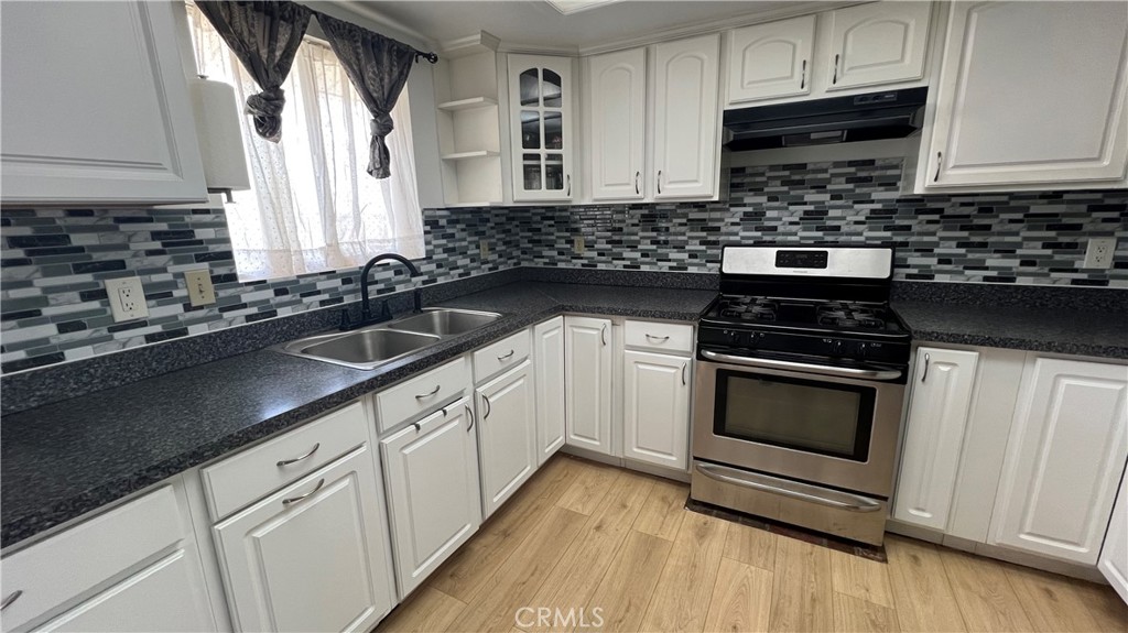 17104 Queensglen Avenue