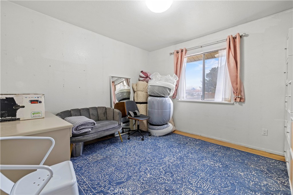 17104 Queensglen Avenue