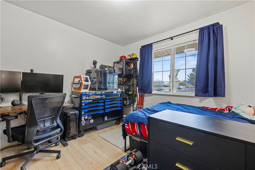 17104 Queensglen Avenue