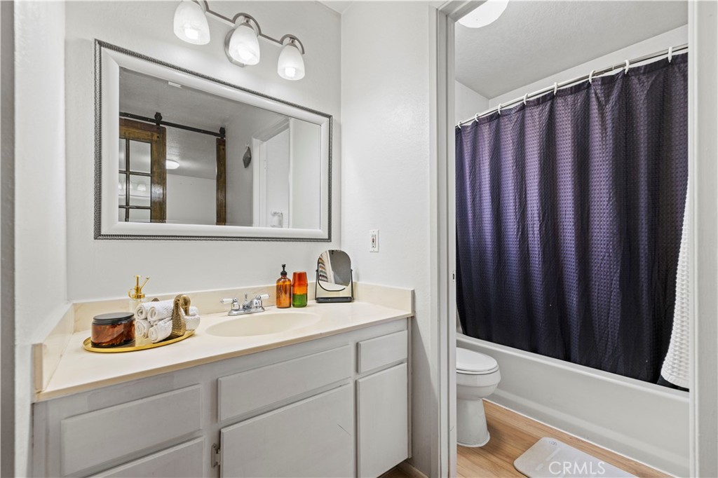 17104 Queensglen Avenue