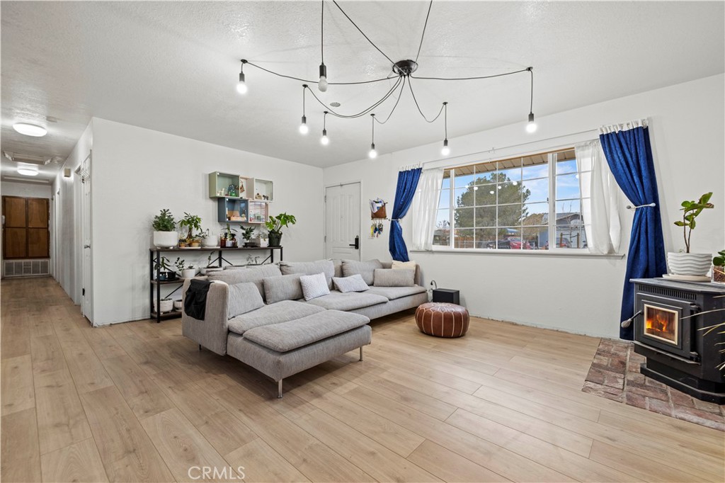 17104 Queensglen Avenue