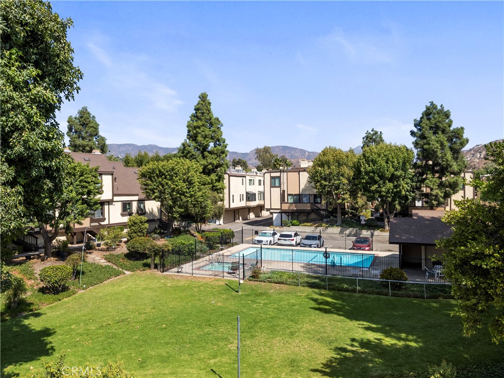 11300 FOOTHILL BLVD 30