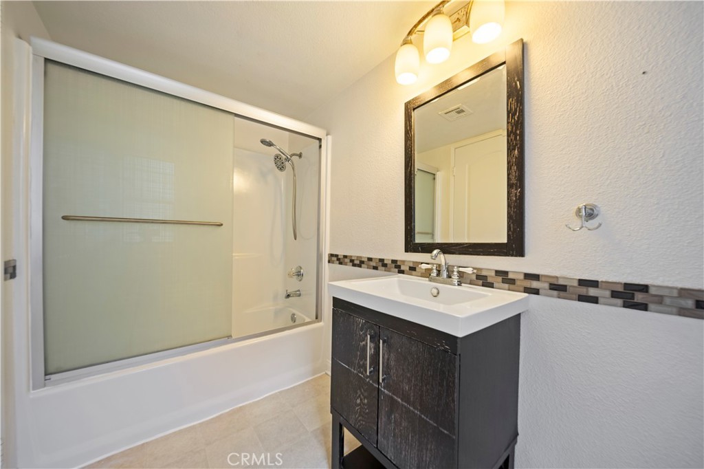 11300 FOOTHILL BLVD 30