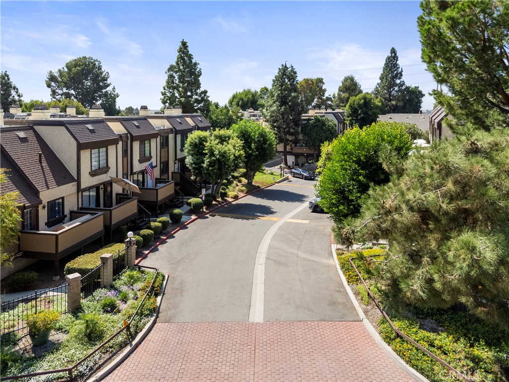 11300 FOOTHILL BLVD 30