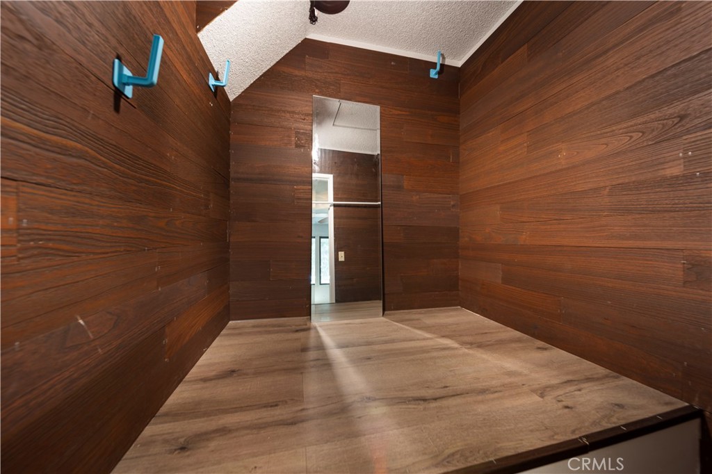 11300 FOOTHILL BLVD 30