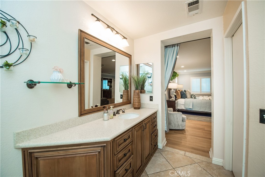 16410 Penswift Court