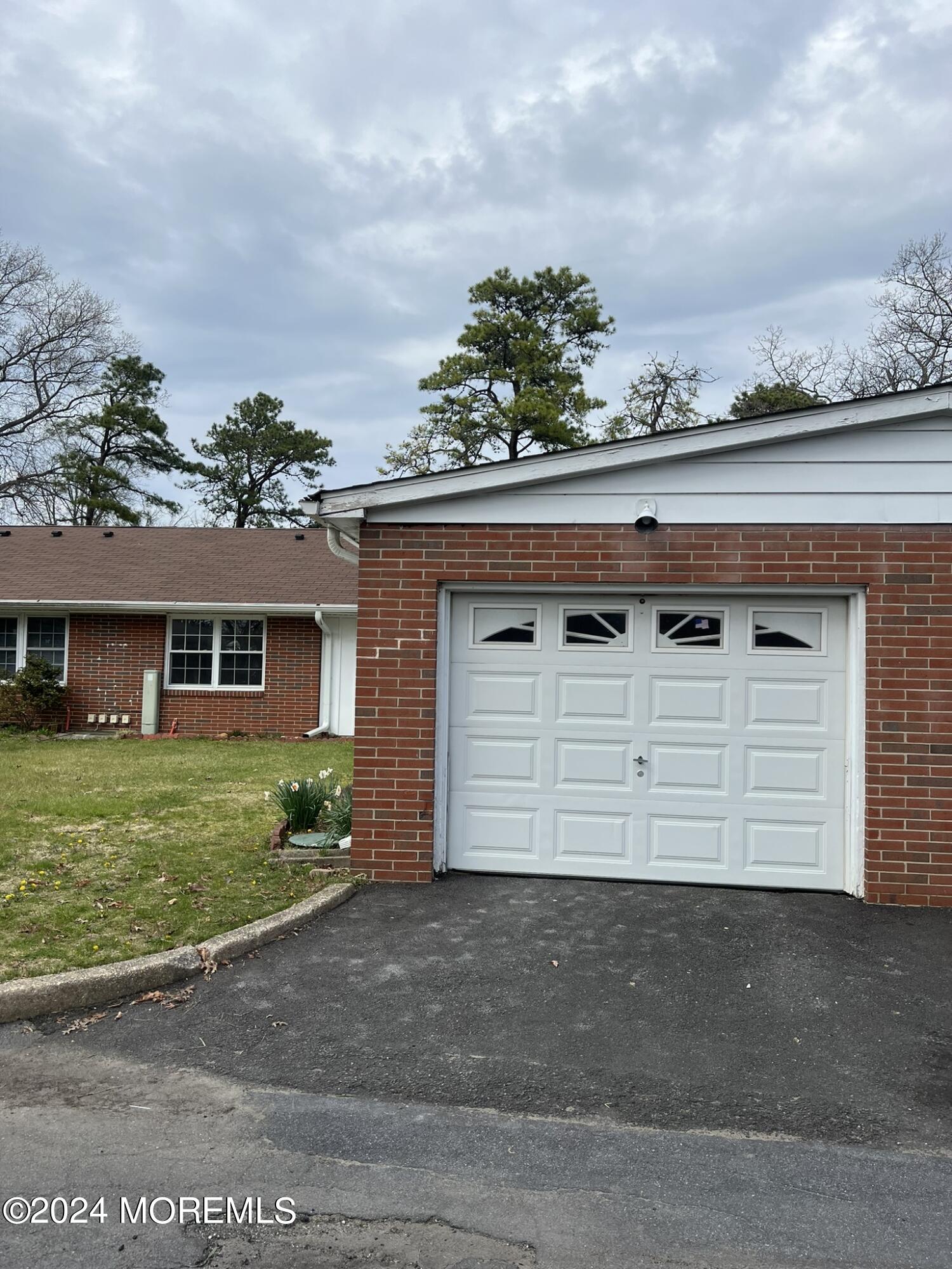 22B Buckingham Drive, B