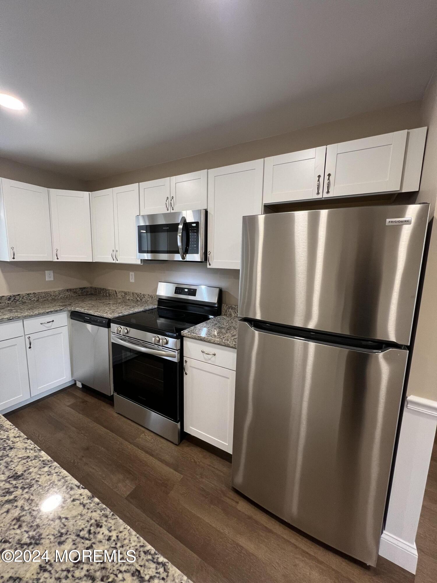 22B Buckingham Drive, B