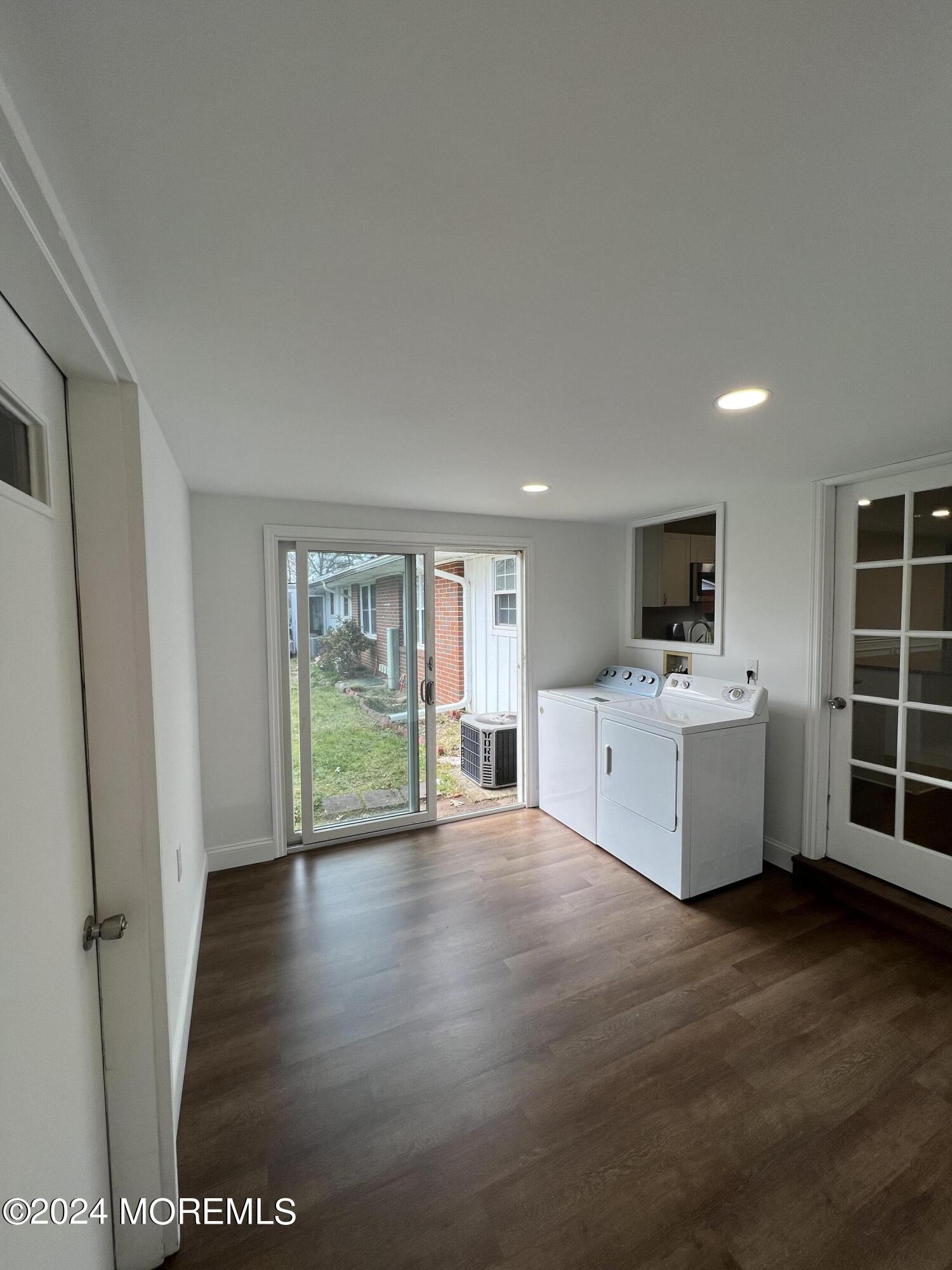 22B Buckingham Drive, B