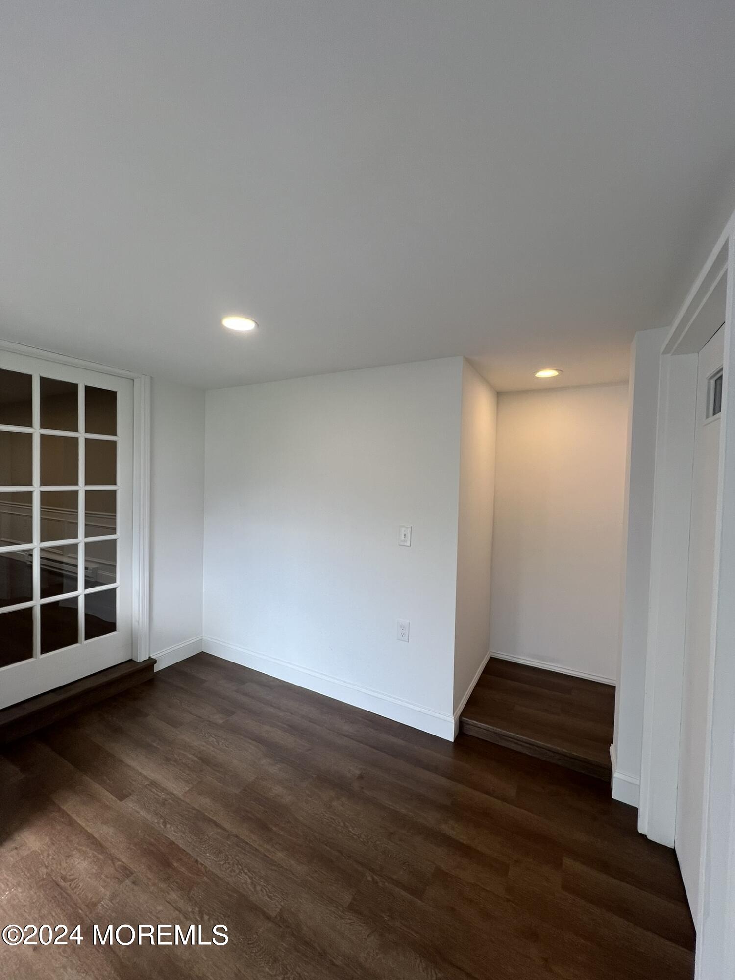 22B Buckingham Drive, B