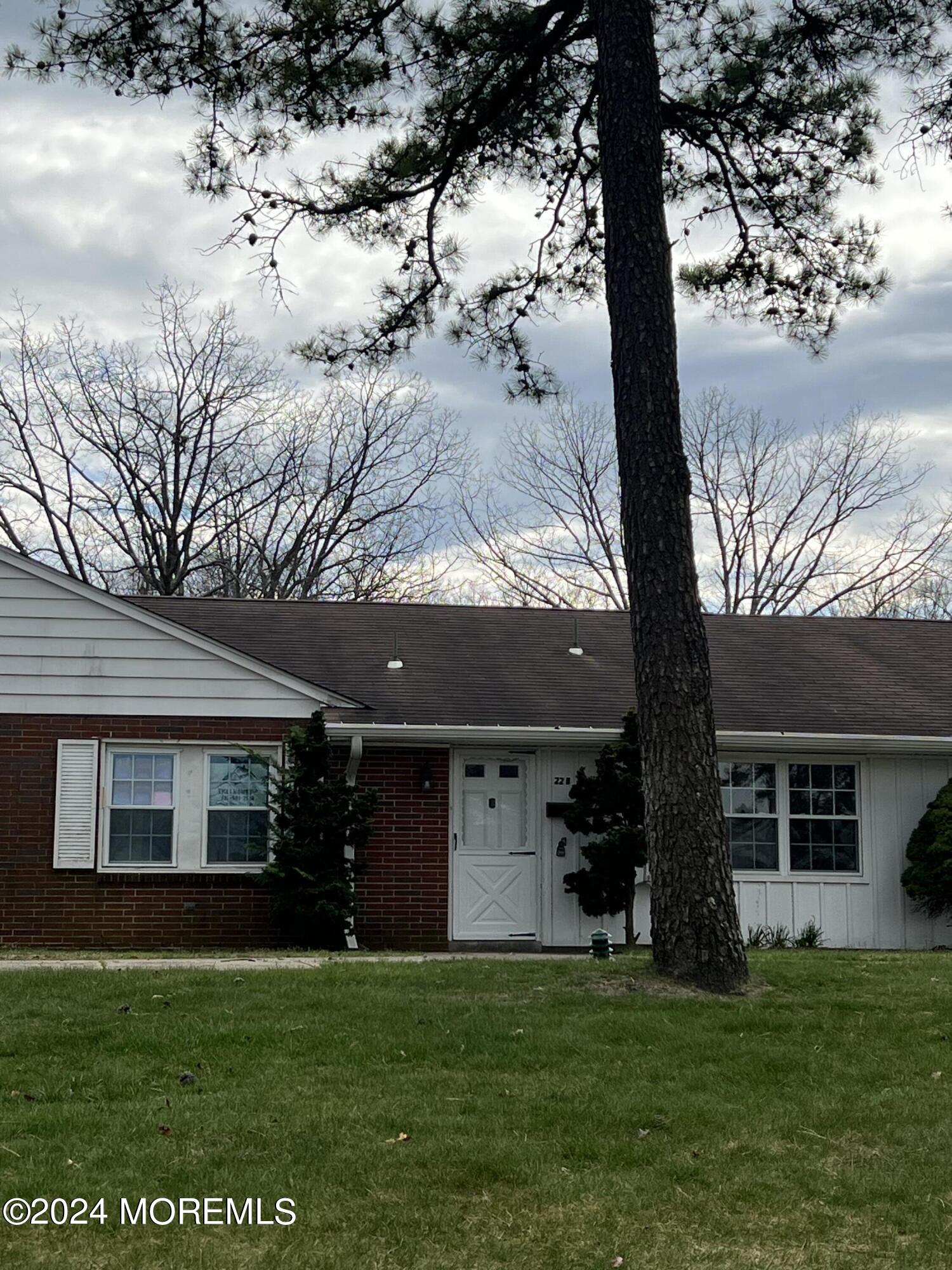 22B Buckingham Drive, B
