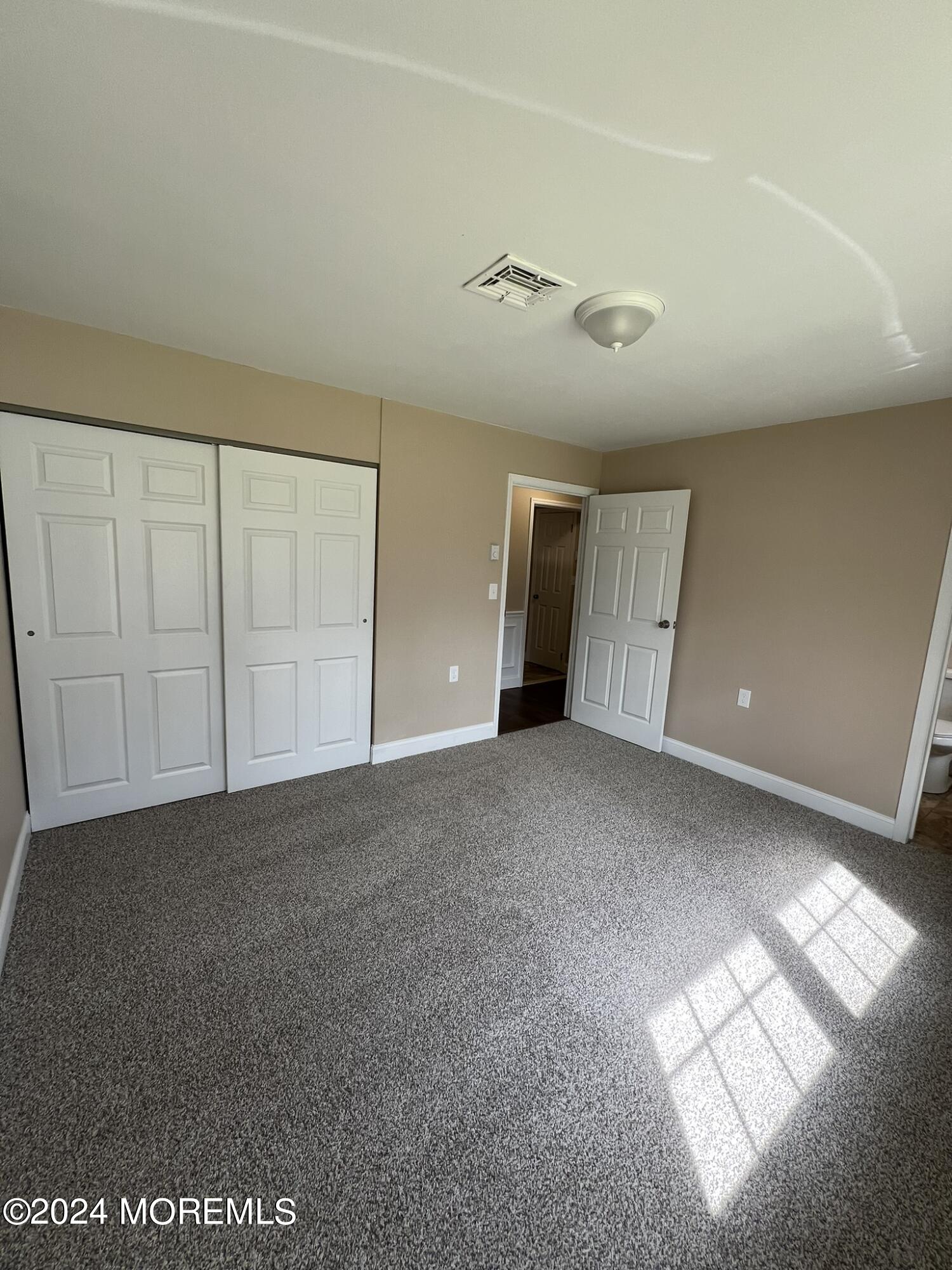 22B Buckingham Drive, B