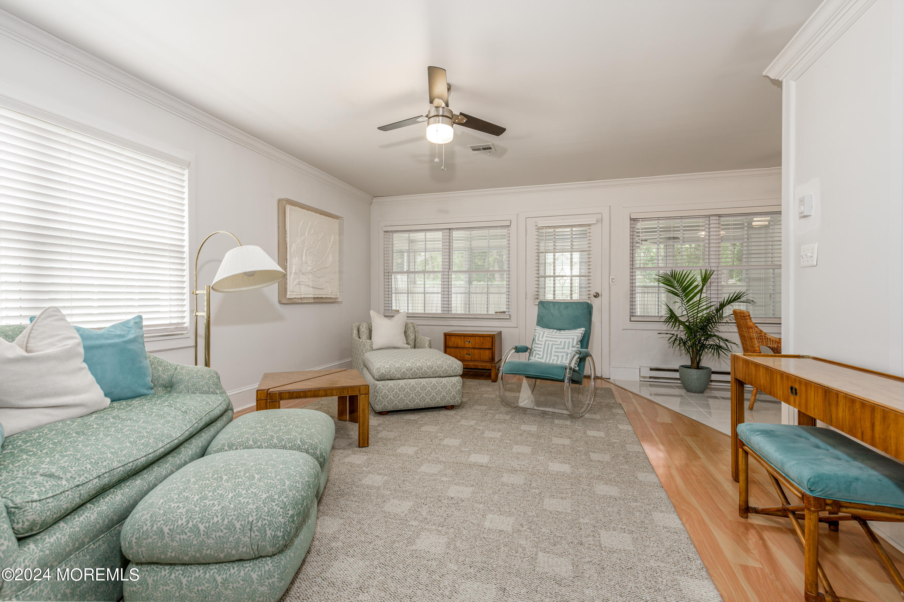 1033F Aberdeen Drive, 100