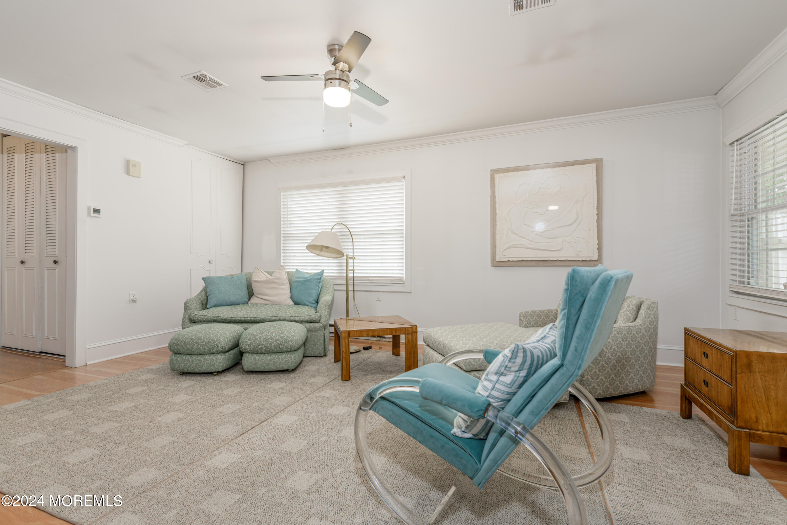1033F Aberdeen Drive, 100