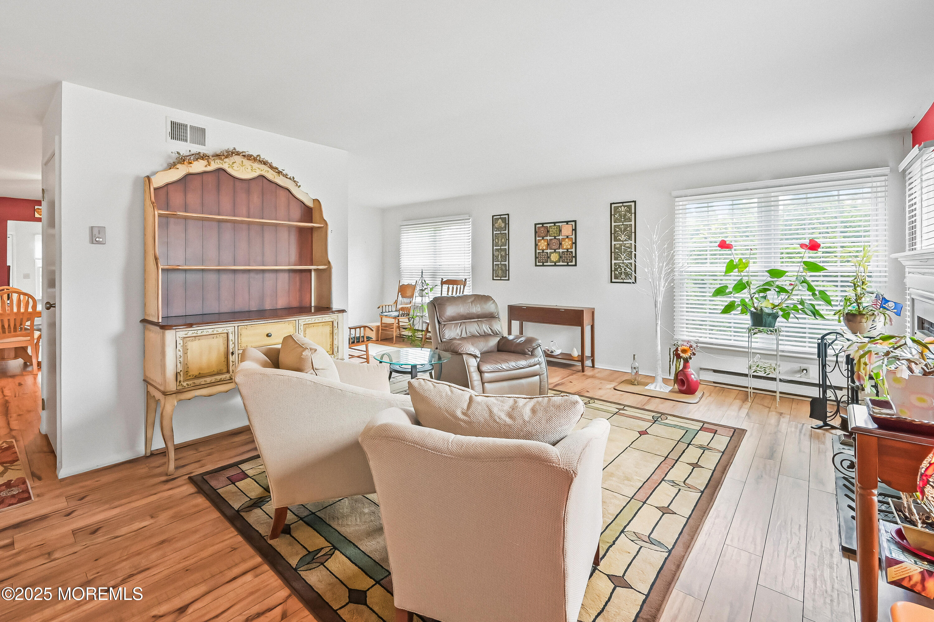 66 Buckingham Drive N