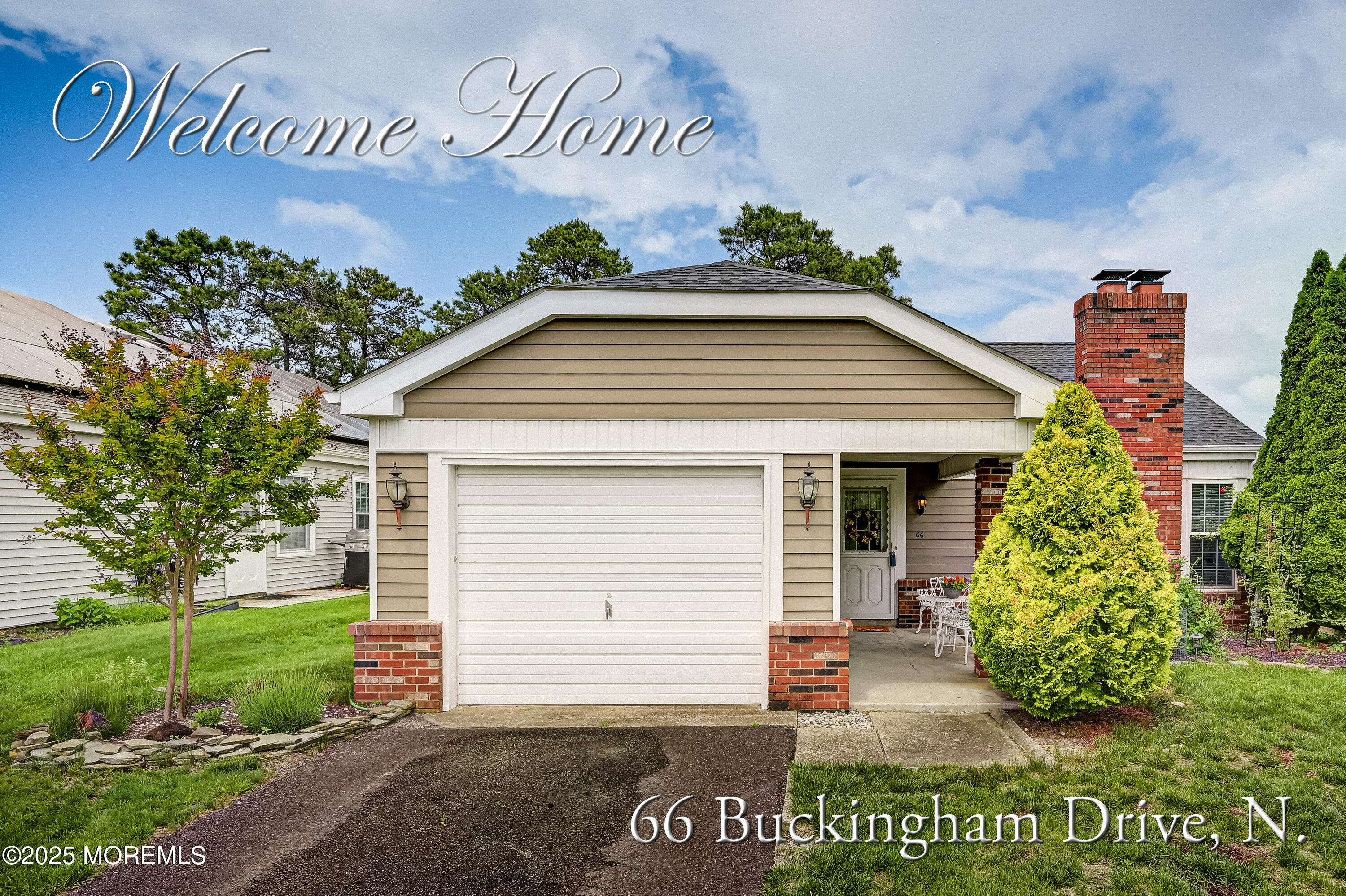 66 Buckingham Drive N