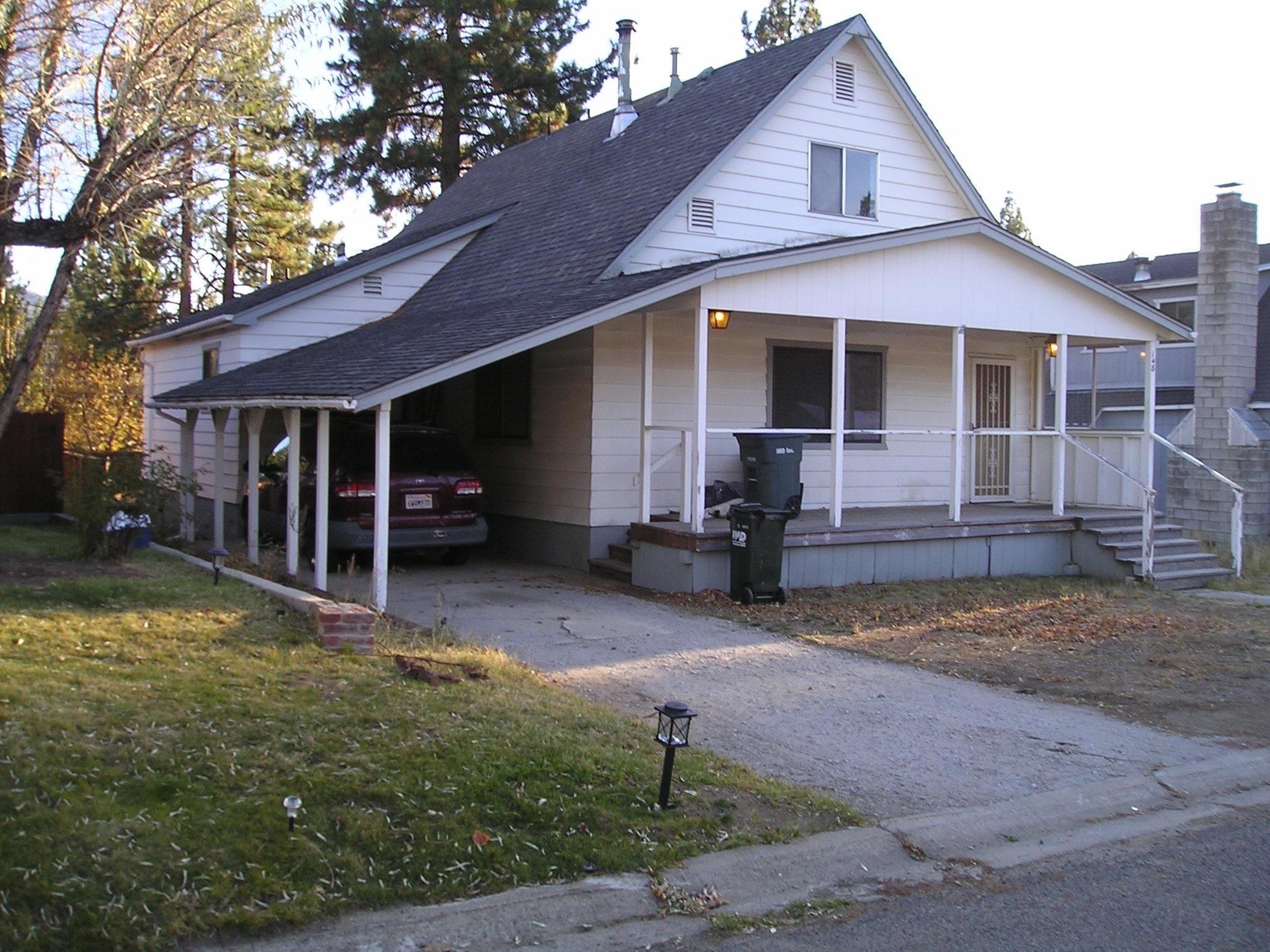 148 E Magnolia Avenue