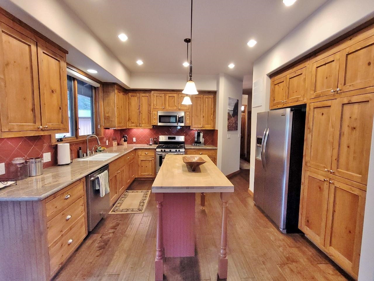 60799 River Ridge Trail