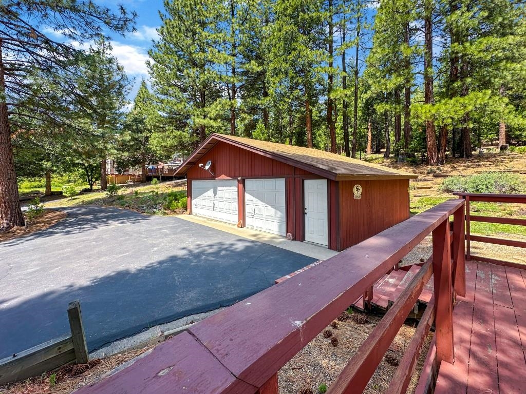 2927 Grizzly Road
