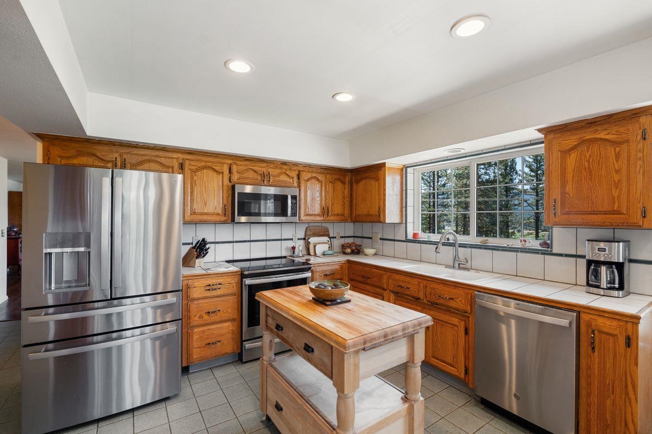 137 Escondido Way