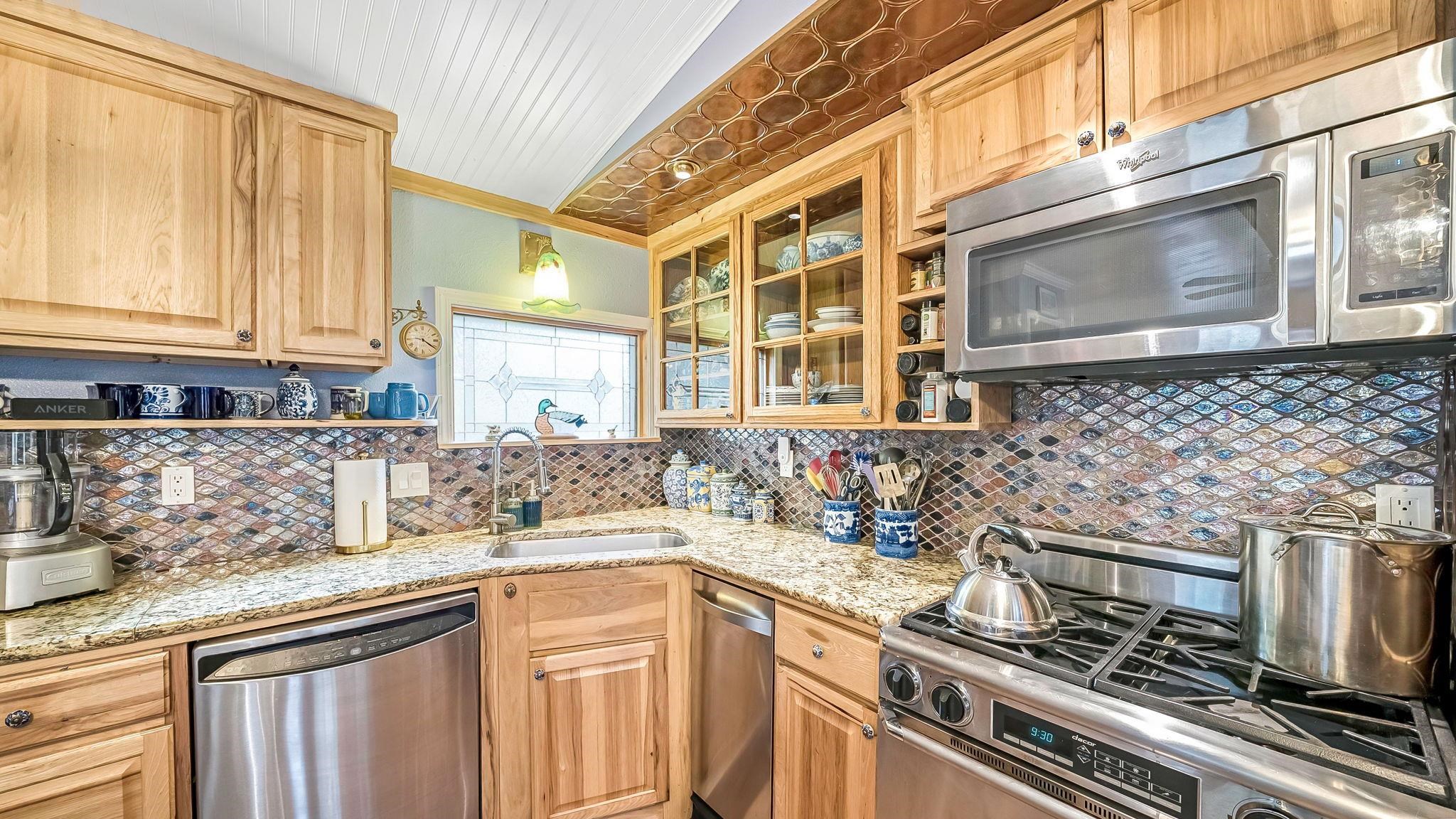 880 Grizzly Road