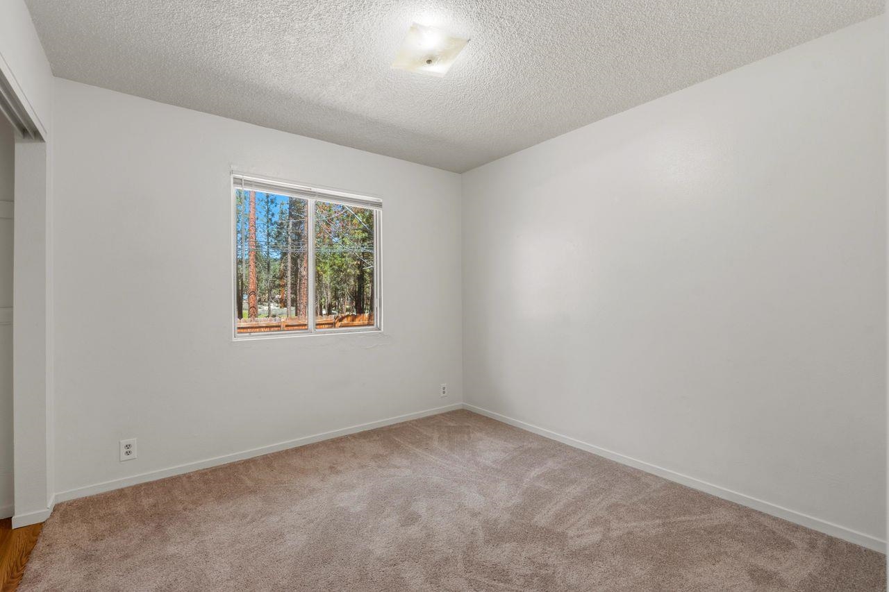 833 W Plumas Avenue