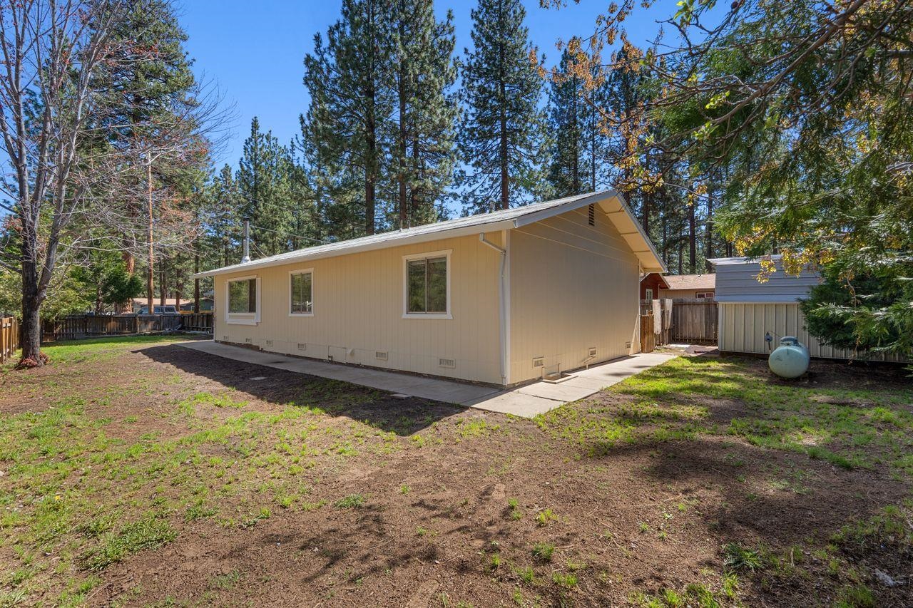 833 W Plumas Avenue