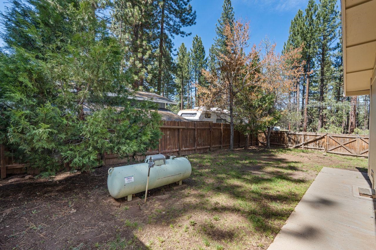 833 W Plumas Avenue