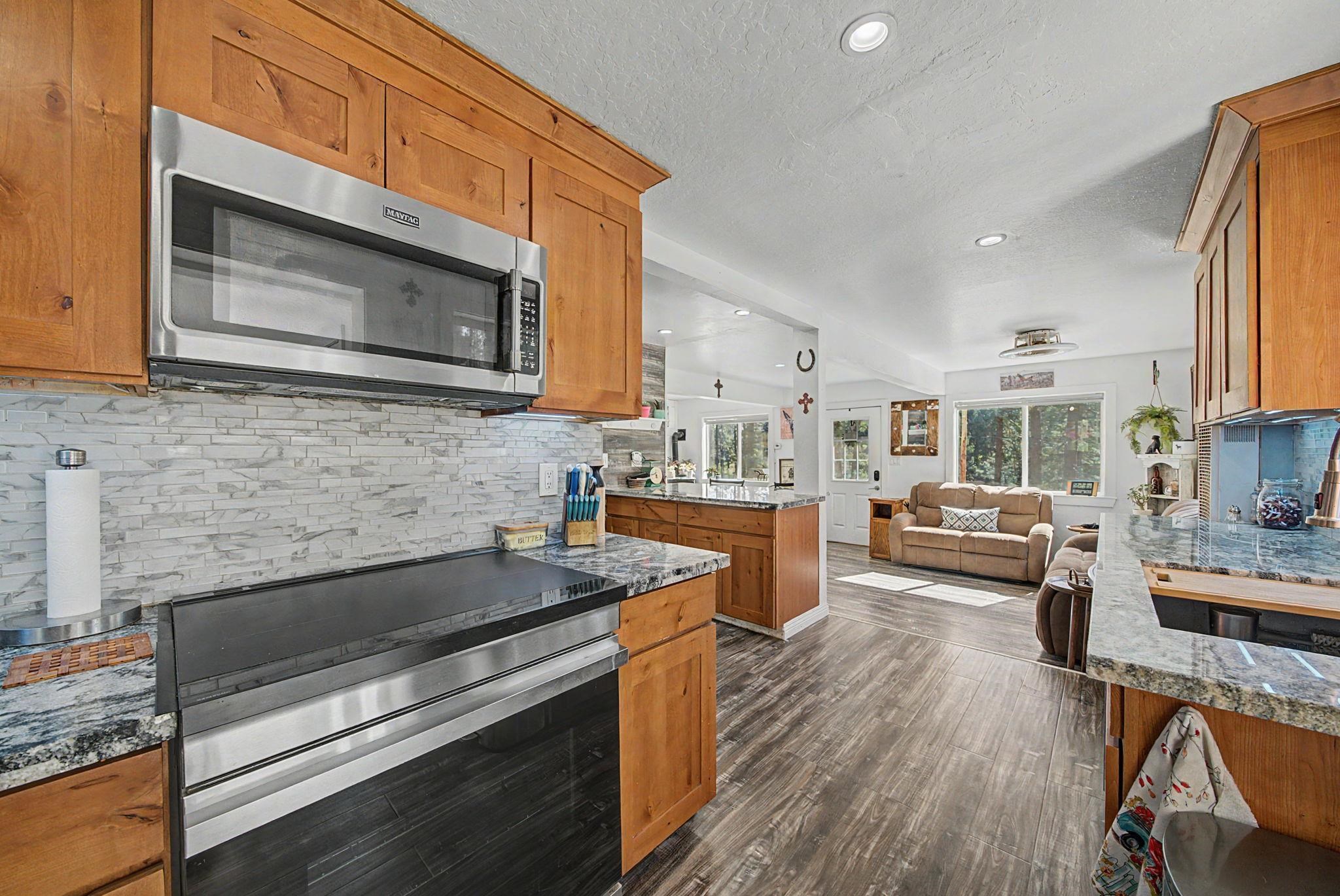 6117 Crackerjack Creek Road