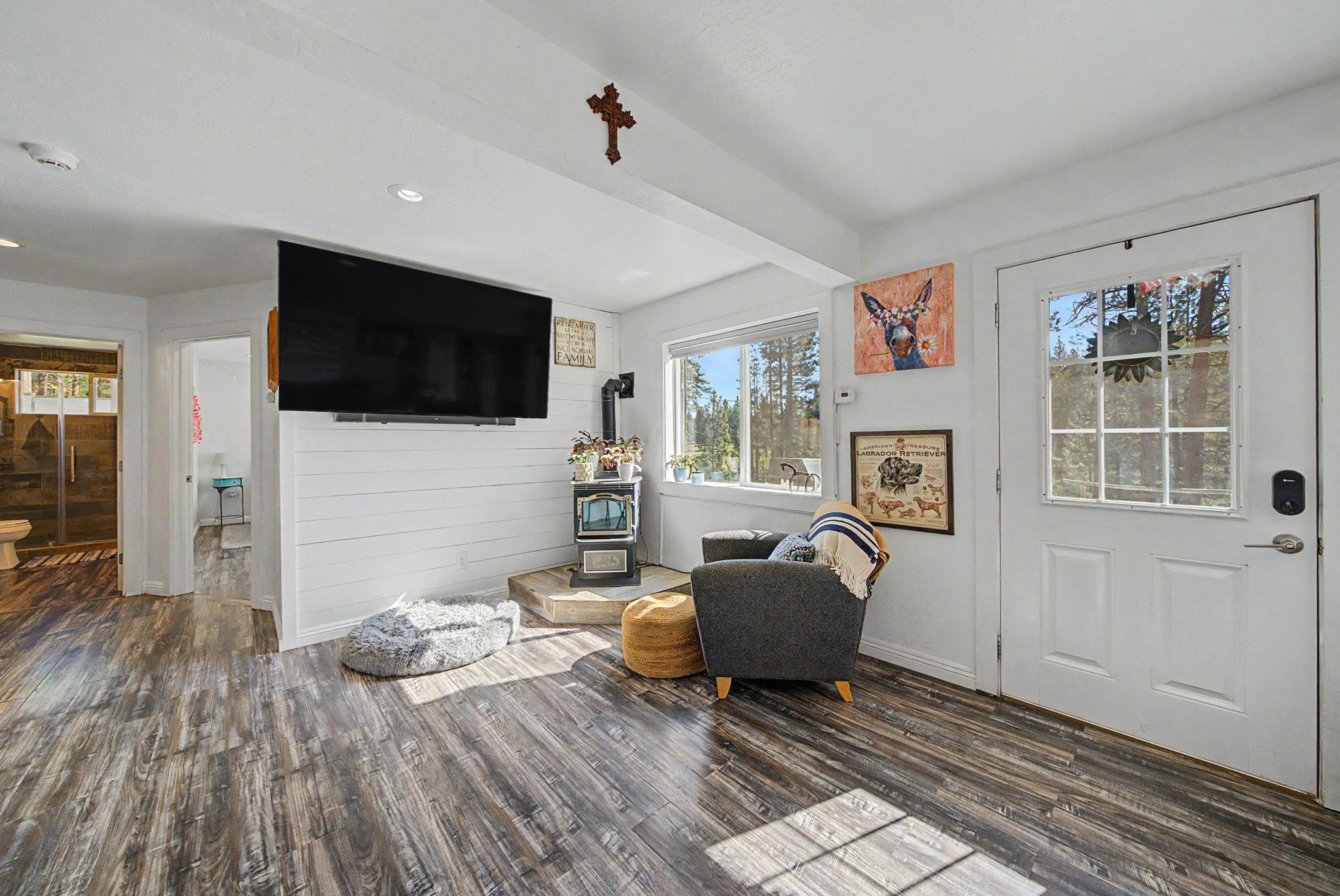 6117 Crackerjack Creek Road