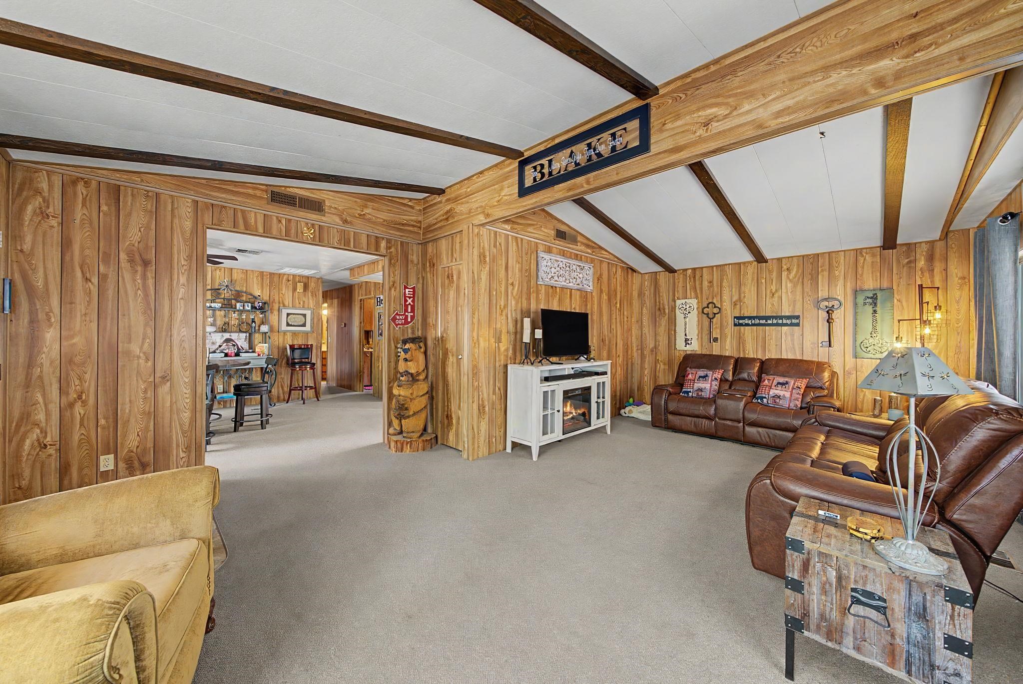 5685 Casey Jones Road