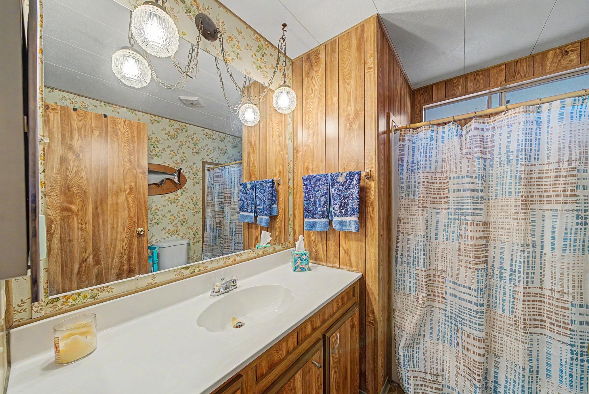 5685 Casey Jones Road