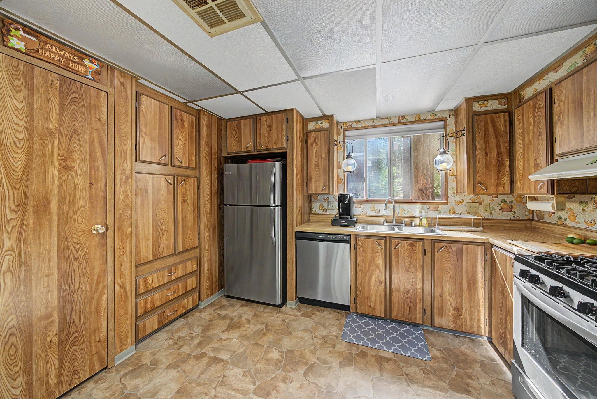 5685 Casey Jones Road