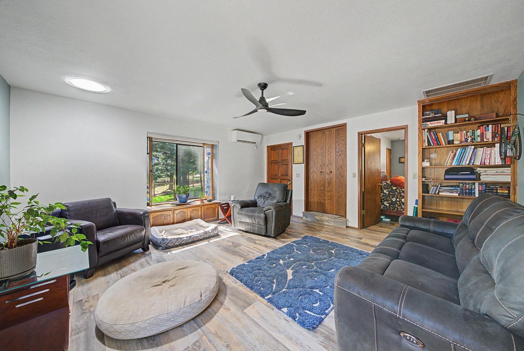 1411 Rocky Cliff Road