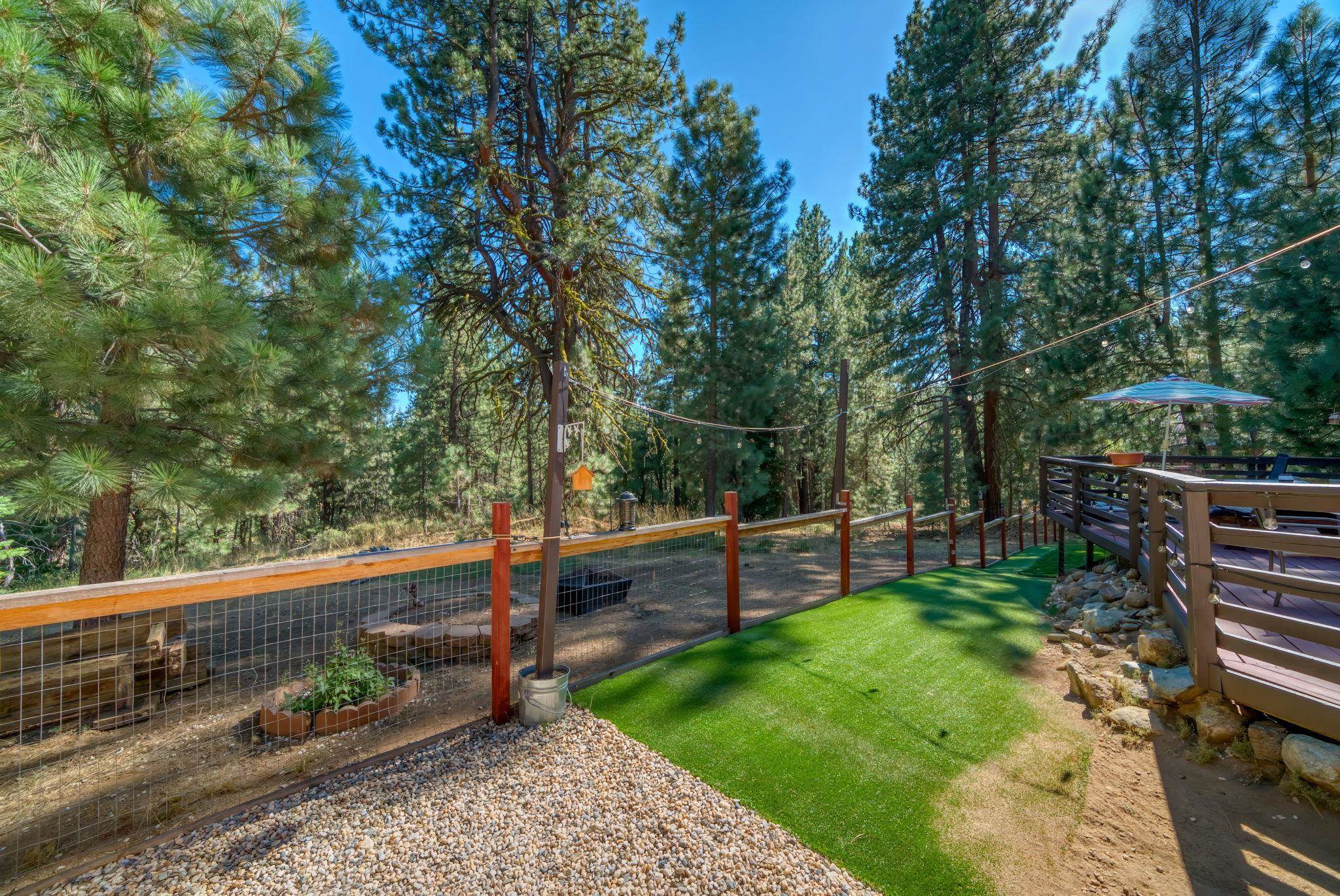 1411 Rocky Cliff Road