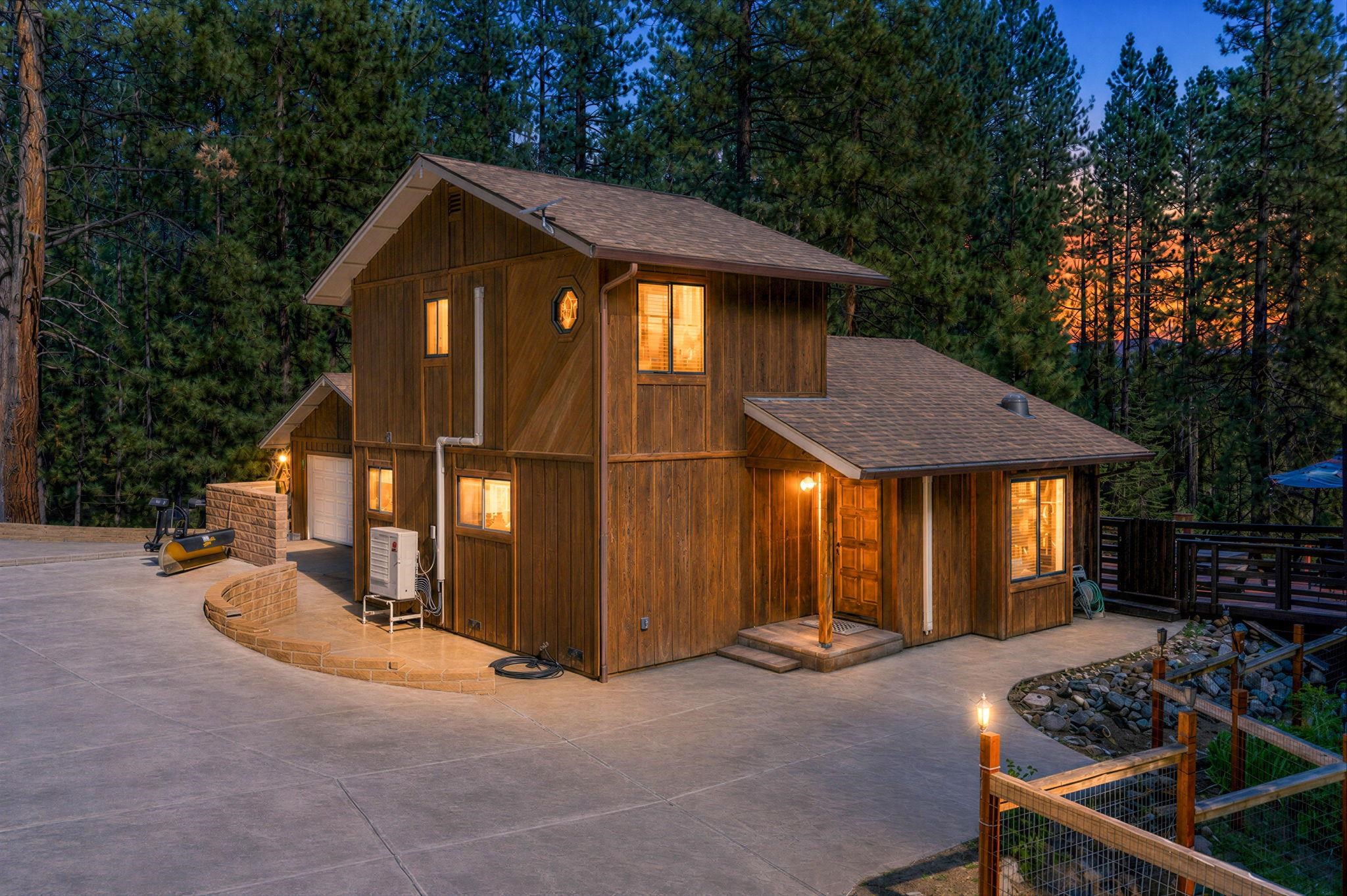 1411 Rocky Cliff Road