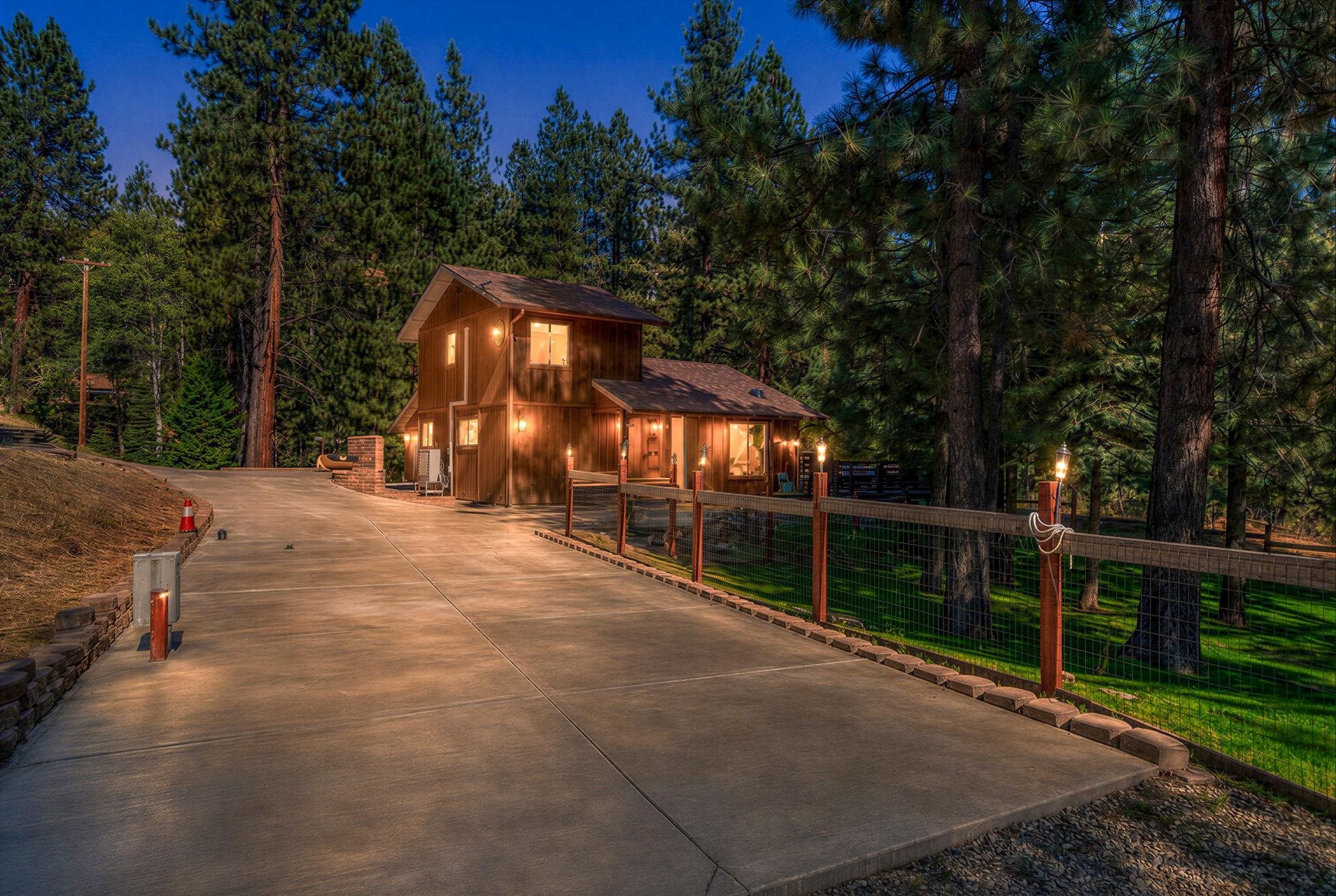 1411 Rocky Cliff Road