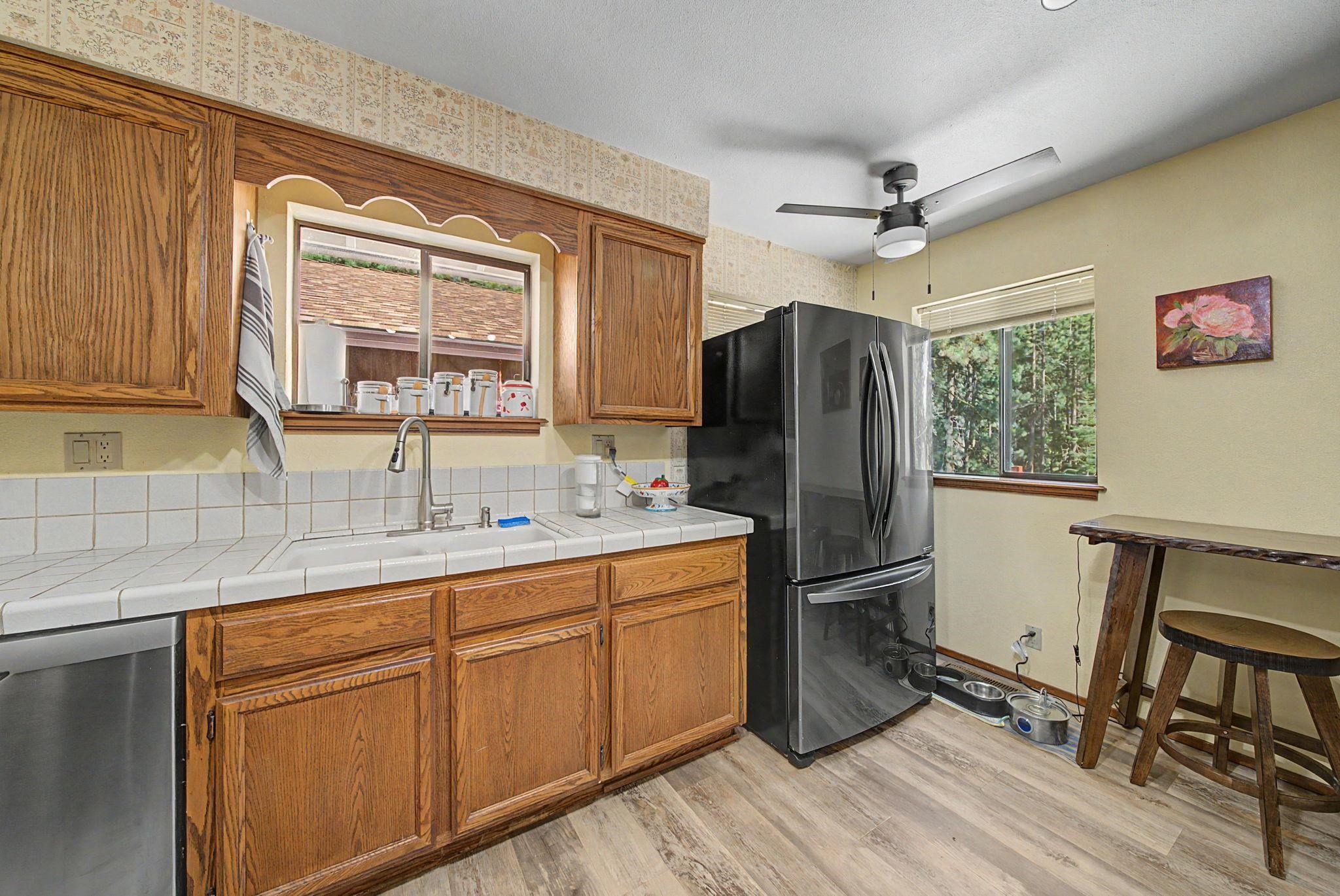 1411 Rocky Cliff Road