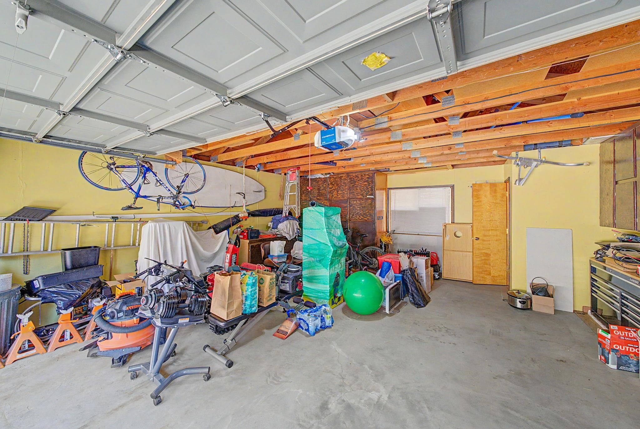 1411 Rocky Cliff Road