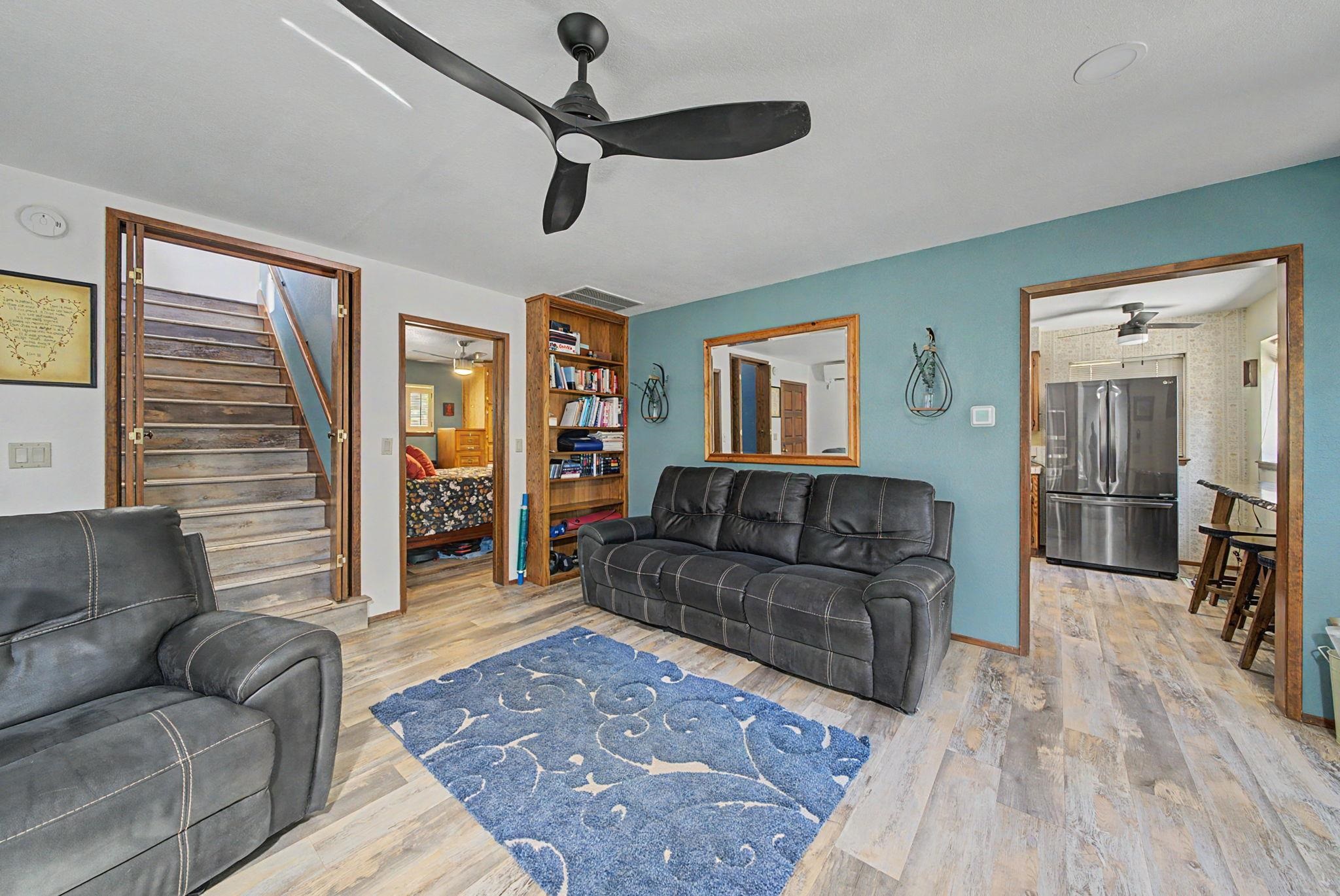 1411 Rocky Cliff Road