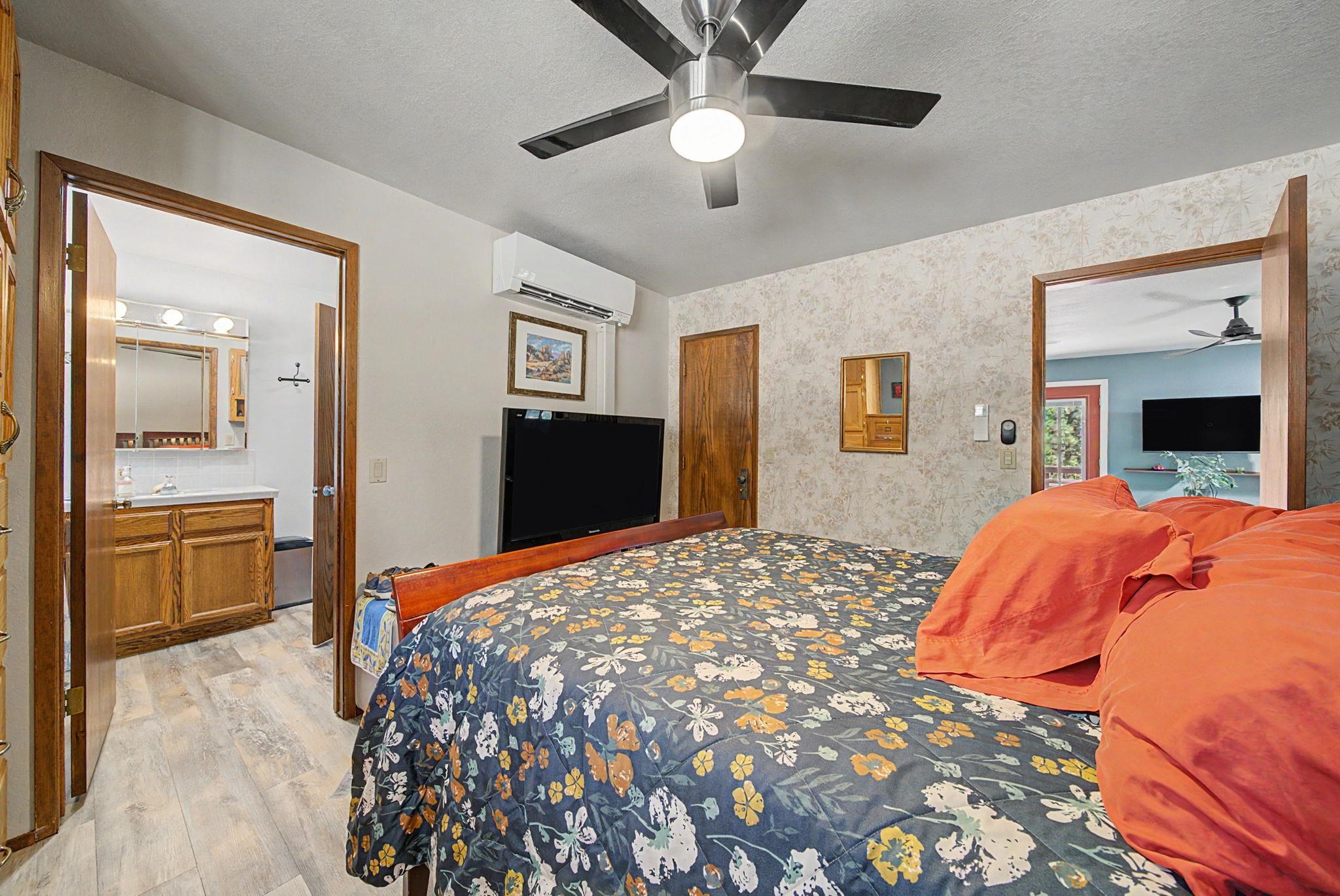 1411 Rocky Cliff Road