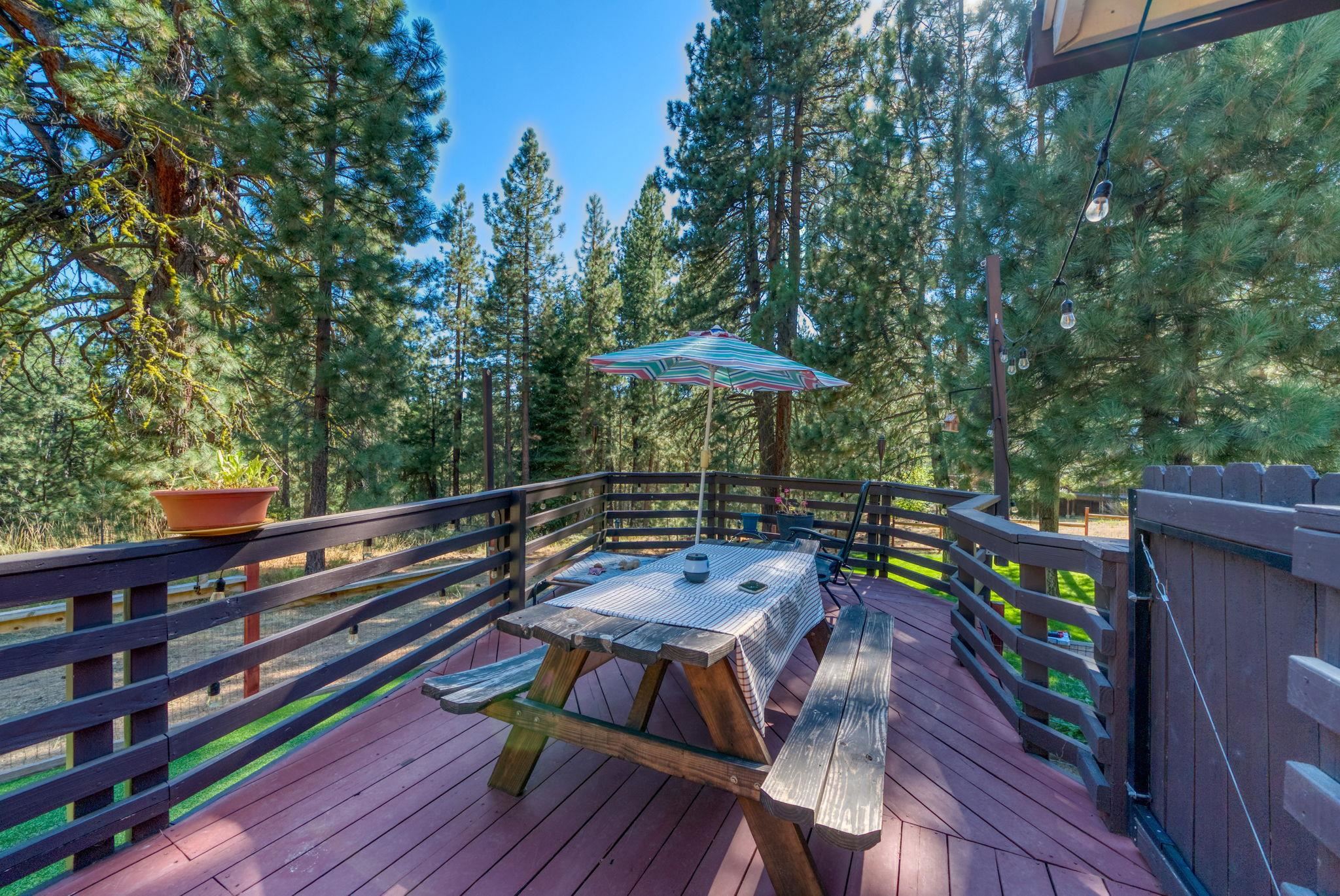 1411 Rocky Cliff Road