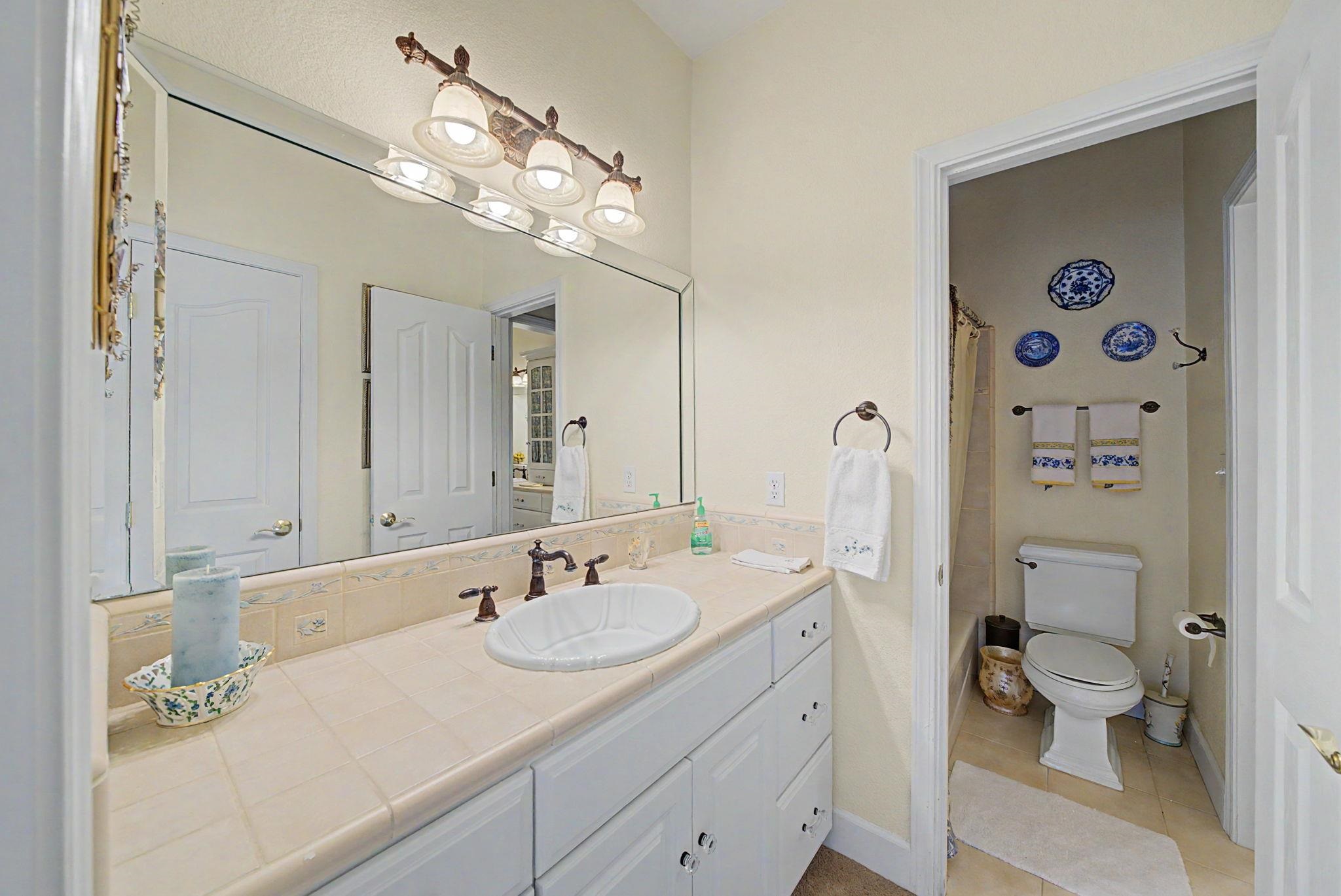 6468 Carmen Valley Road